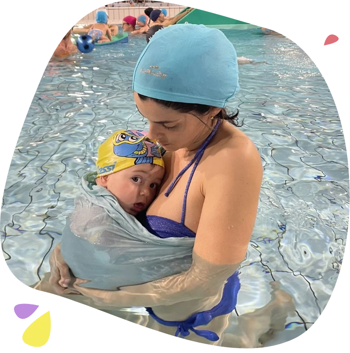 maman avec son bébé nageur 31